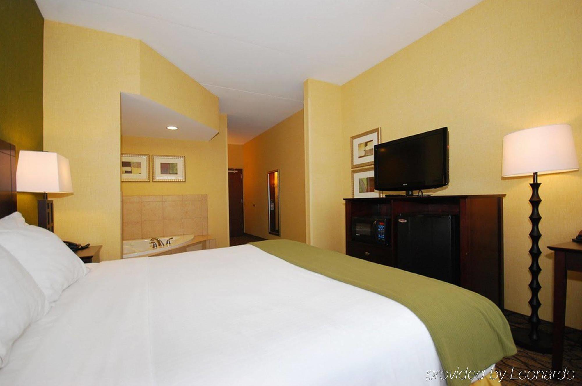 Holiday Inn Express And Suites Kittanning, An Ihg Hotel Exterior photo